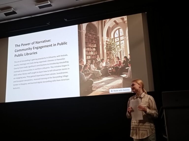 Toma Apynytė Kirslienė gives a presentation at FEST conference