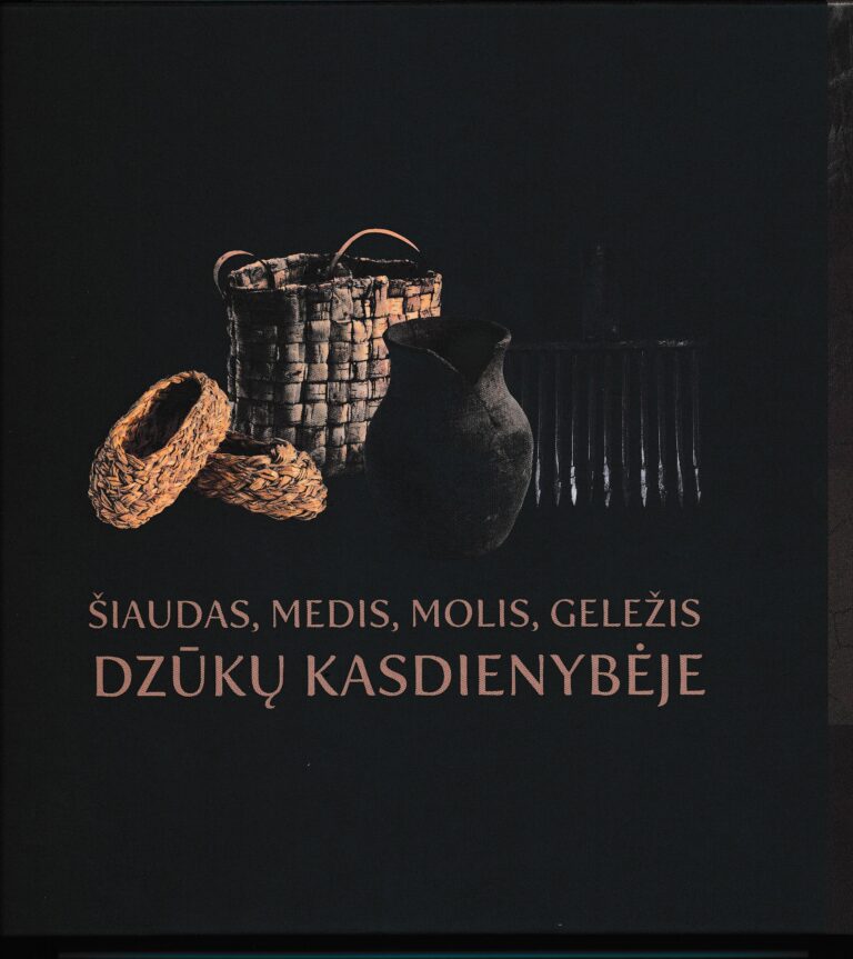 Šiaudas, medis, molis, geležis